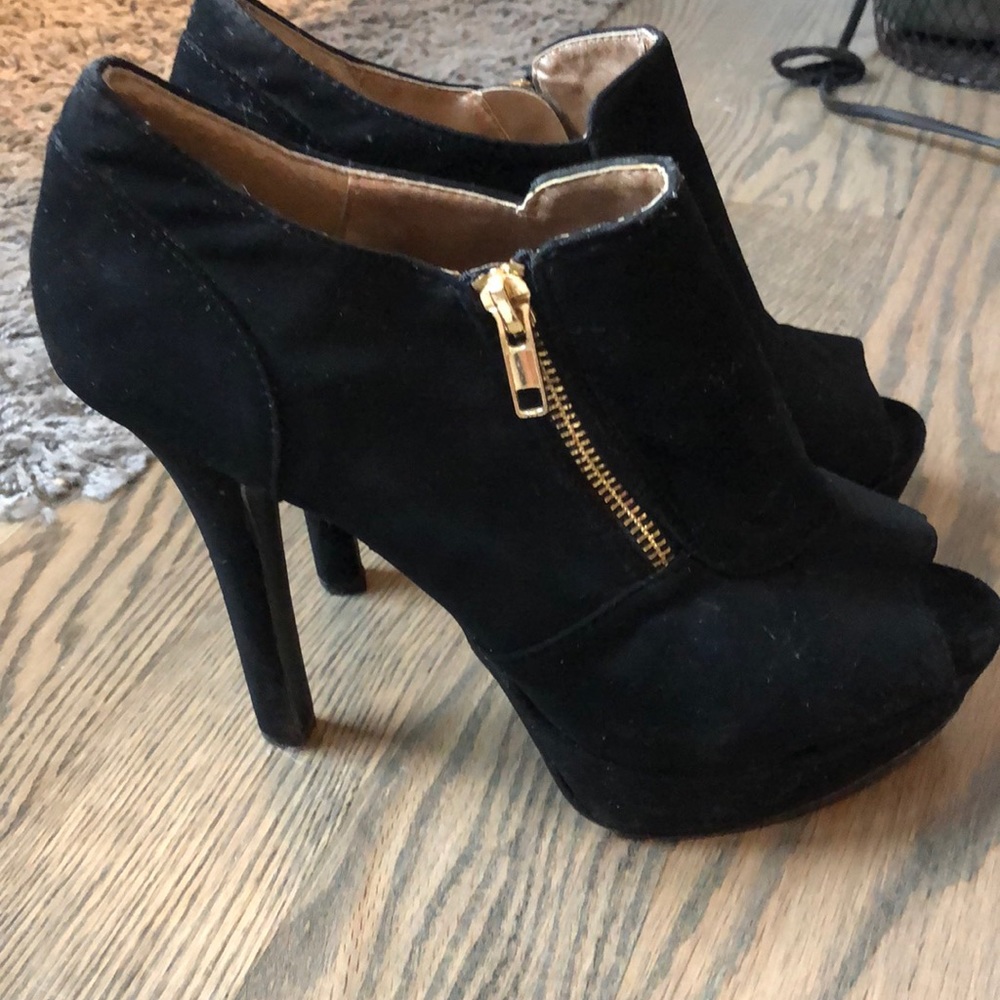 Black zip up heels